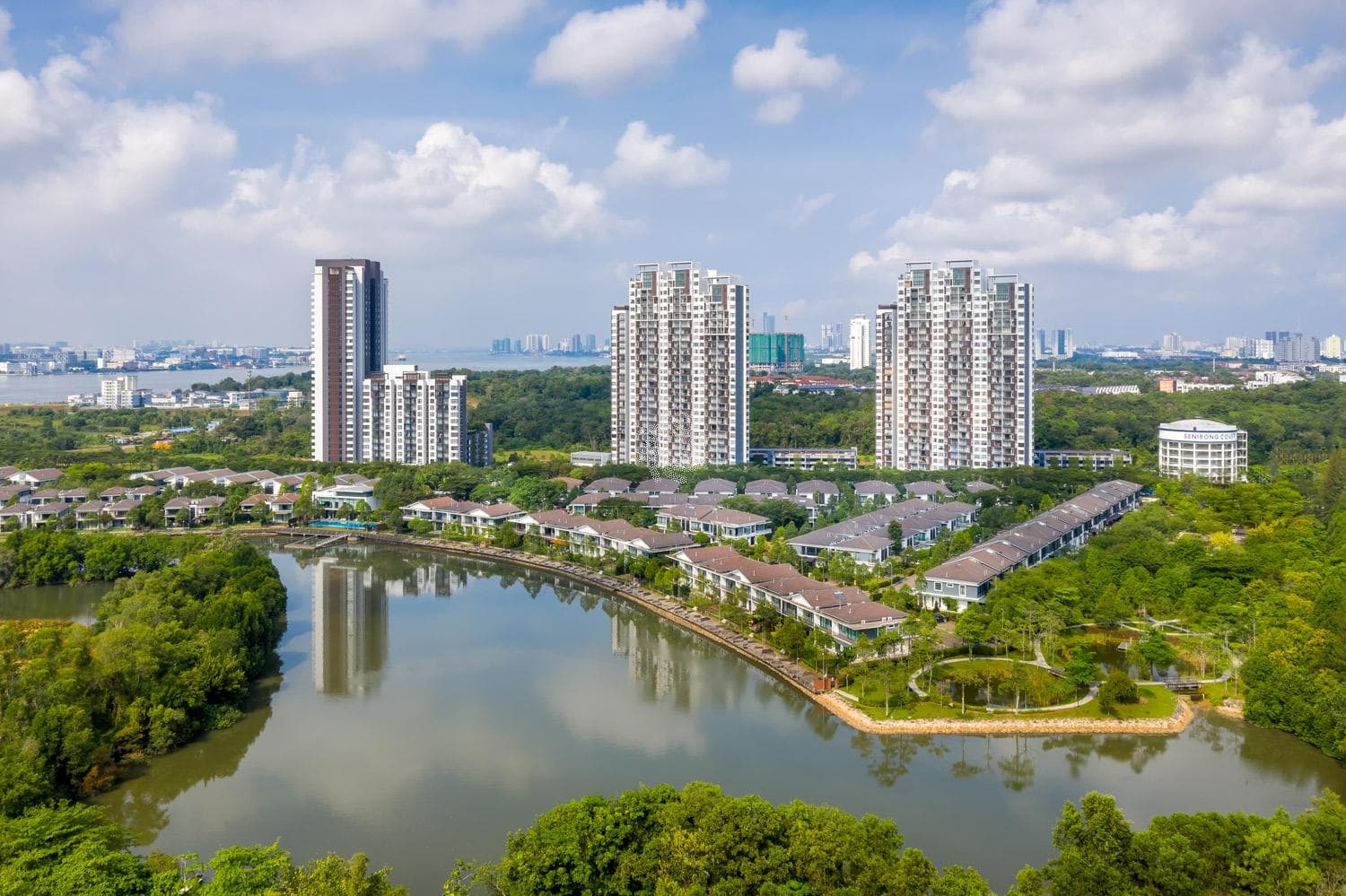 Pemandangan udara pembangunan kediaman Johor Bahru